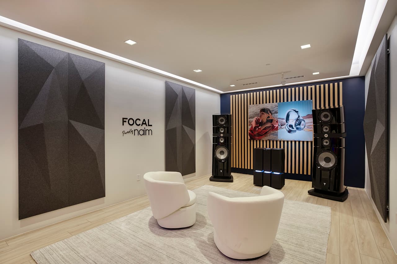 Focal loudspeakers in the two-channel room