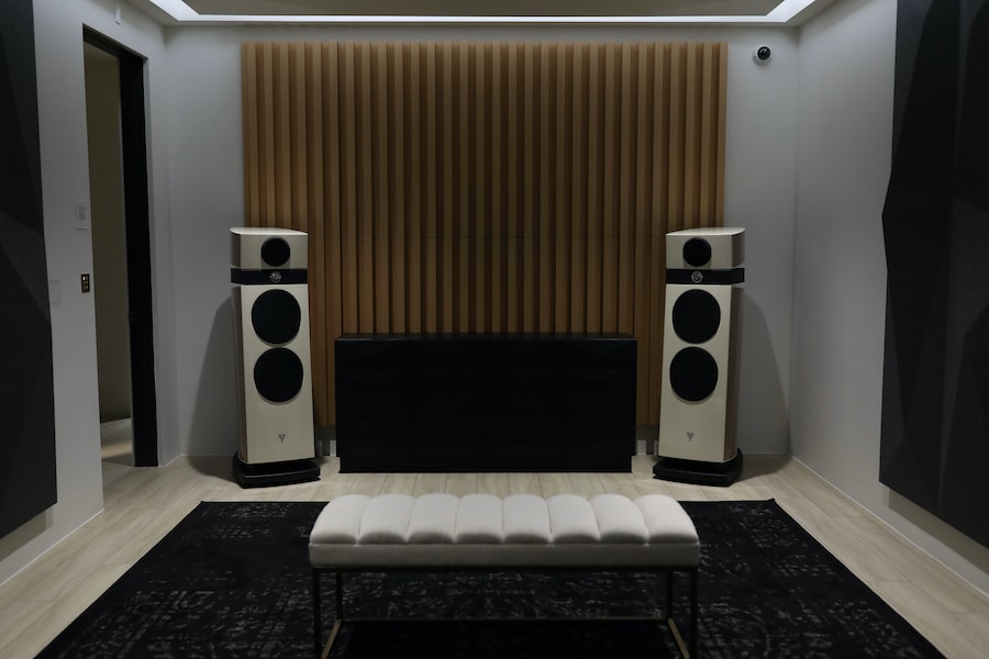 Listen to hi-fi speakers in our Scottsdale, AZ, showroom.